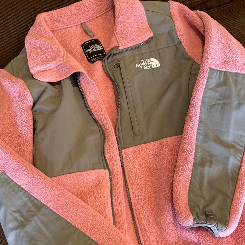 The North Face Women’s Size Medium Pink and Gray Denali